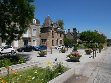 Place Charles de Gaulle_03